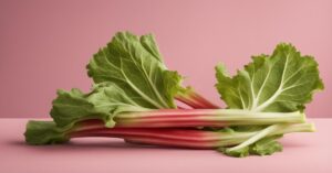 Dobre sąsiedztwo dla rabarbaru: Jak uprawiać i sadzić w przydomowym ogrodzie