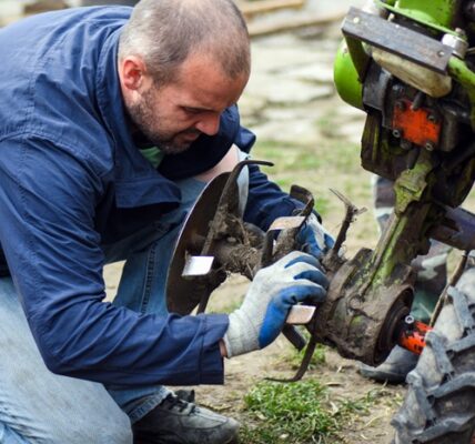 Wybierz glebogryzarkę idealną dla Twojego projektu! Zobacz, na co zwrócić uwagę przed zakupem