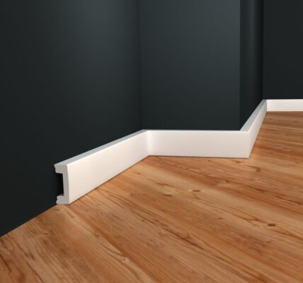 Jak dobrać idealne listwy przypodłogowe? Trendy, materiały i inspiracje