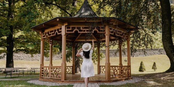 Altanki ogrodowe a wiaty – czym się różnią i na co się zdecydować?