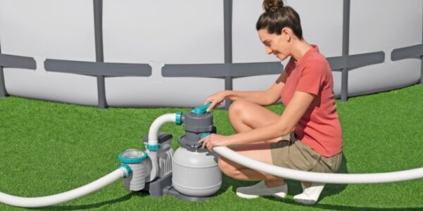 Czyszczenie basenu stelażowego krok po kroku – jak utrzymać wodę w idealnym stanie