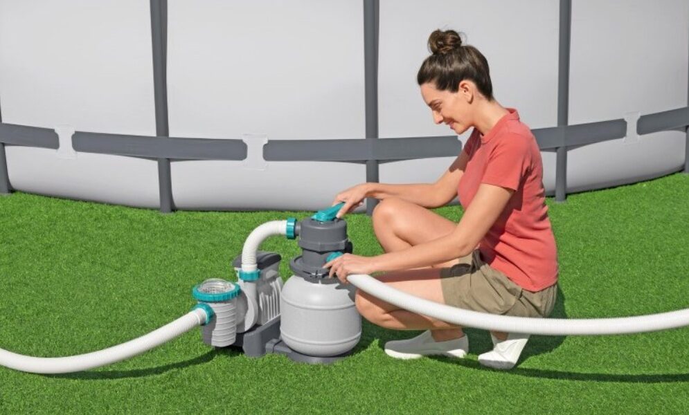 Czyszczenie basenu stelażowego krok po kroku – jak utrzymać wodę w idealnym stanie