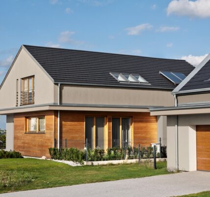 Stropodach. Czym wyróżnia się ta konstrukcja?