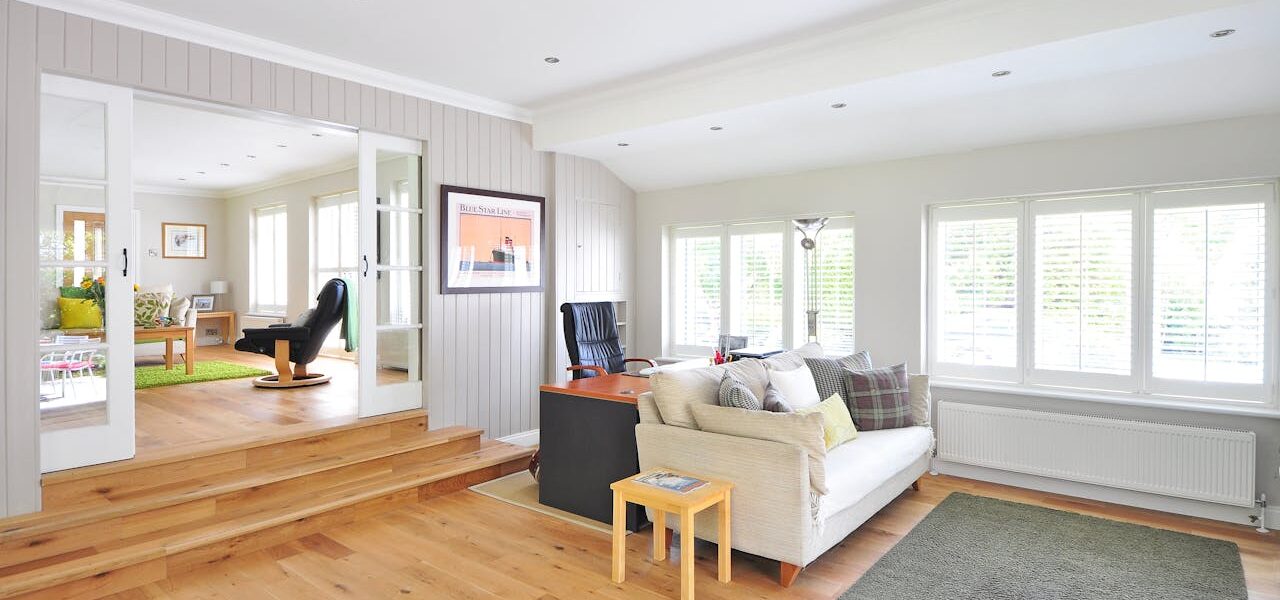 Panele winylowe vs panele laminowane - Na co się zdecydować?